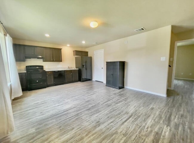 16666 E Hammon in Montgomery, TX - Building Photo - Building Photo