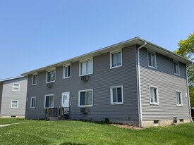 Carpenter Place Apartments in Waukesha, WI - Building Photo