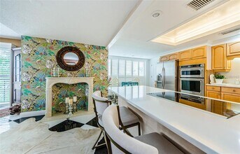 150 Belleview Blvd in Belleair, FL - Building Photo - Building Photo