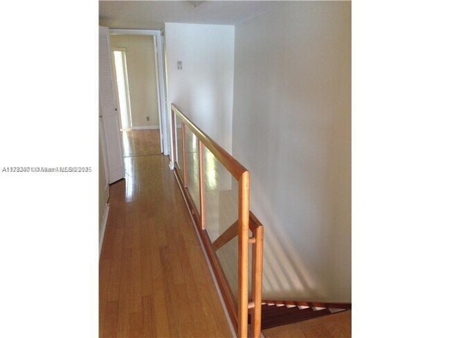 4000 NE 168th St in Miami, FL - Building Photo - Building Photo