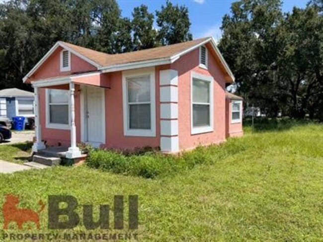 property at 601 N Emory Ave
