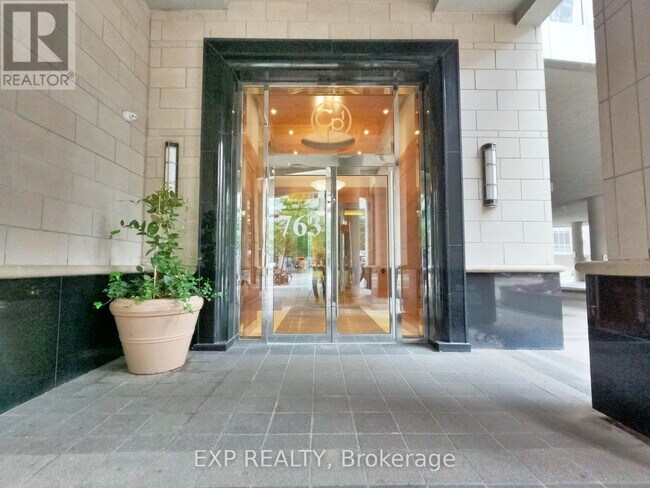 763 Bay St. in Toronto, ON - Building Photo - Building Photo
