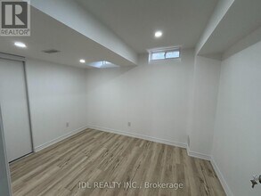 22 Bern St in Markham, ON - Building Photo - Building Photo