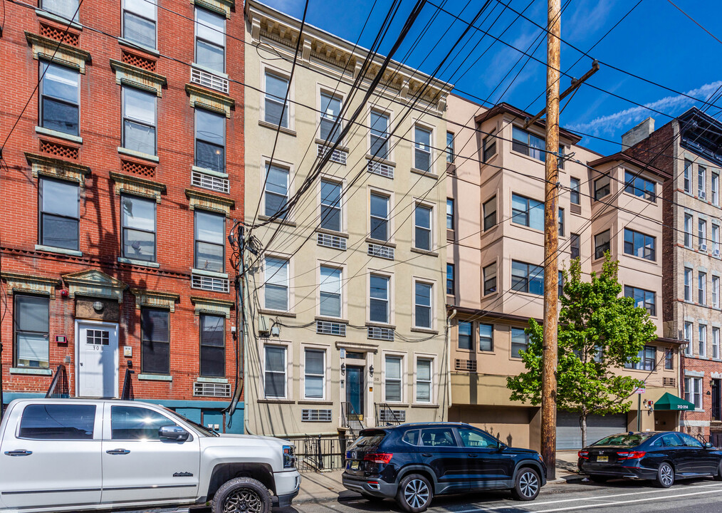 310 Madison St in Hoboken, NJ - Foto de edificio