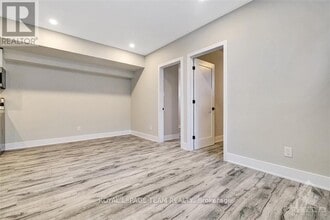1307 Thames St in Ottawa, ON - Building Photo - Building Photo