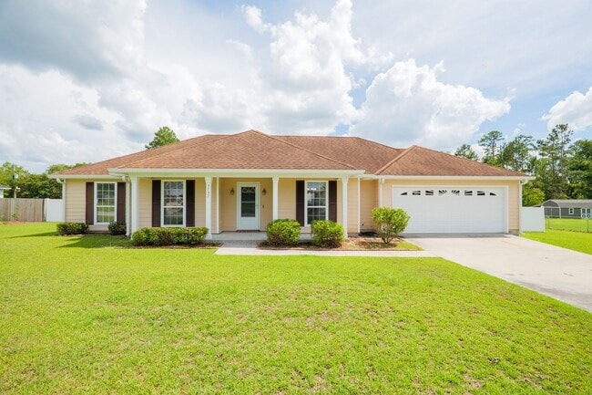 property at 3737 Cross Creek Cir