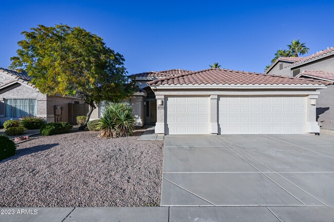 property at 4728 E South Fork Dr
