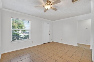 2410 Morning Glory Dr in Pasadena, TX - Building Photo - Building Photo