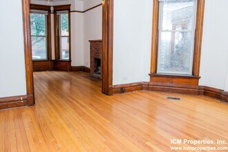 847 W Wellington Ave, Unit 1 in Chicago, IL - Building Photo - Building Photo