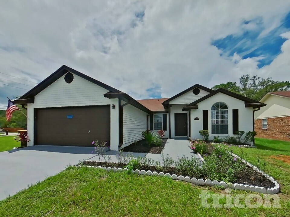 7580 Falcon Trace Dr W in Jacksonville, FL - Building Photo