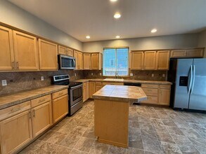 22817 SE 287th Pl in Maple Valley, WA - Building Photo - Building Photo