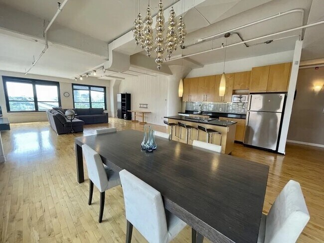210 Lincoln St in Boston, MA - Building Photo - Building Photo