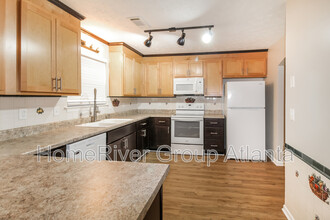 80 Forest Brook Dr in Covington, GA - Building Photo - Building Photo