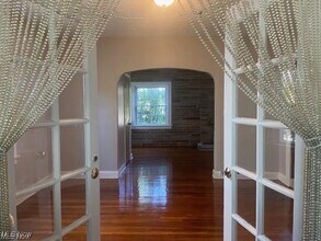 14200 Becket Rd in Shaker Heights, OH - Building Photo - Building Photo