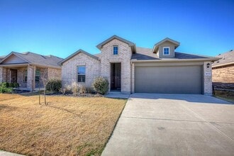 16513 Milwaukee St in Justin, TX - Building Photo - Building Photo