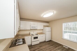 67 Middlebrook Dr in Cartersville, GA - Building Photo - Building Photo