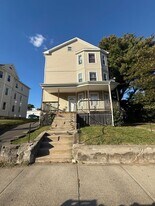 371 Broad St in New Britain, CT - Building Photo