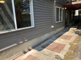 8440 37th Ave S, Unit 1 in Seattle, WA - Building Photo