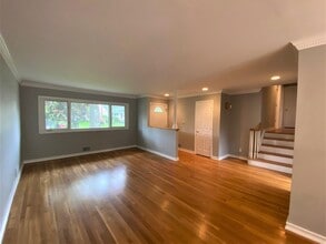 23 Duncan Ln in Halesite, NY - Building Photo - Building Photo
