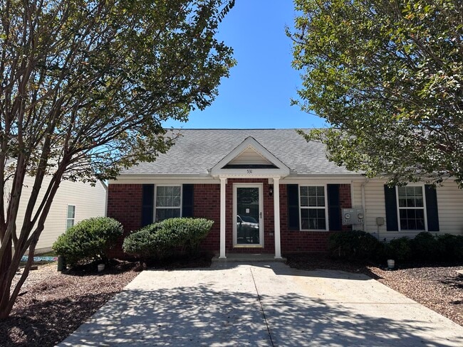 property at 531 Edgecliff Ln
