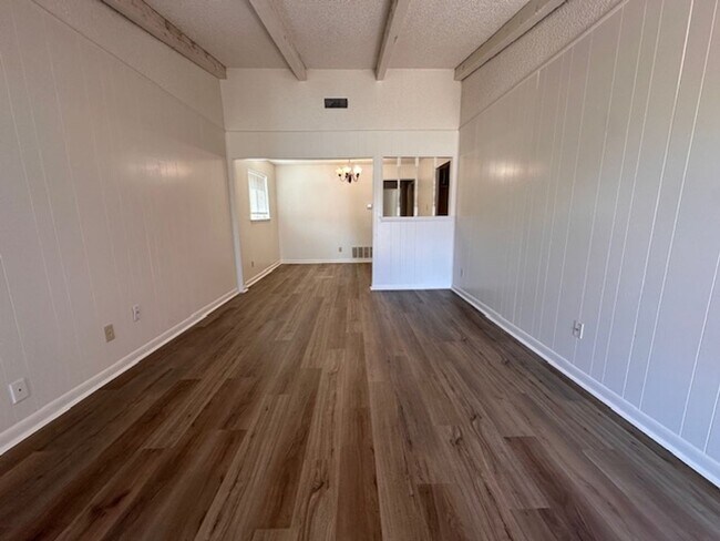 1913 Starling Ct in Cleburne, TX - Building Photo - Building Photo