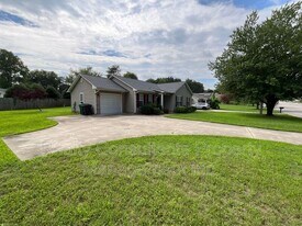3901 Johnson St in High Point, NC - Building Photo