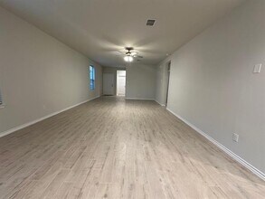 1613 Edgeway Dr in Aubrey, TX - Building Photo - Building Photo