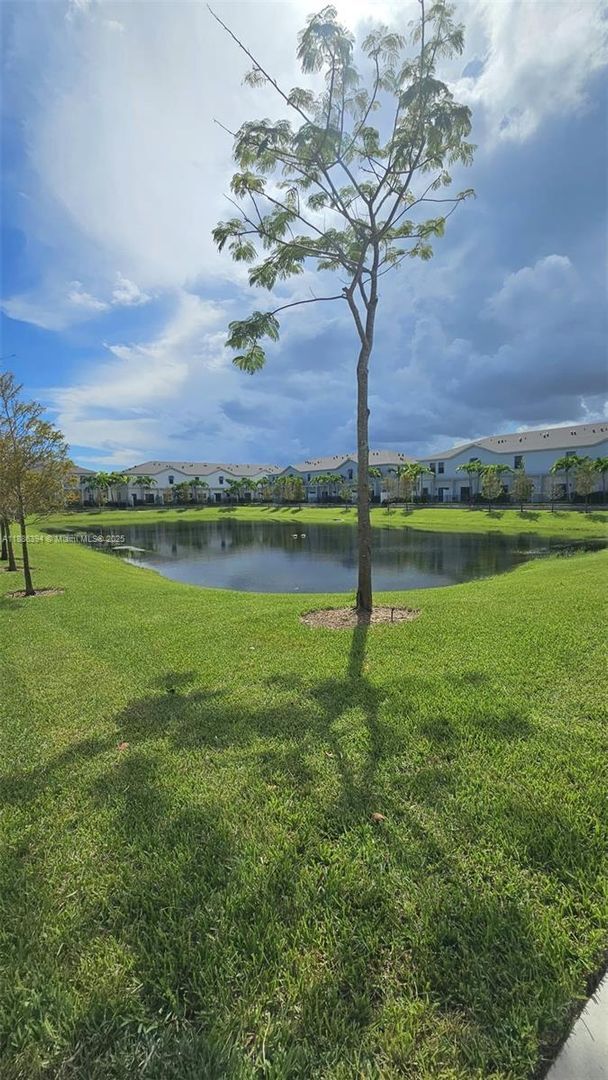 property at 364 NW 8th Ct