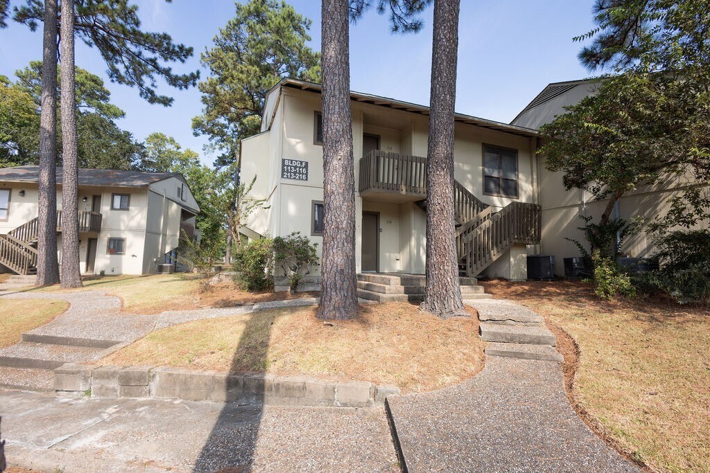 15919 Golf Club Dr in Crosby, TX - Building Photo