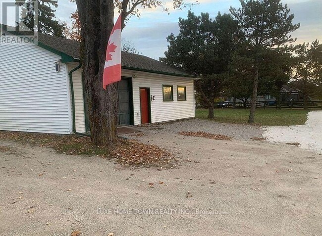 2445 Hespeler Rd in Cambridge, ON - Building Photo - Building Photo