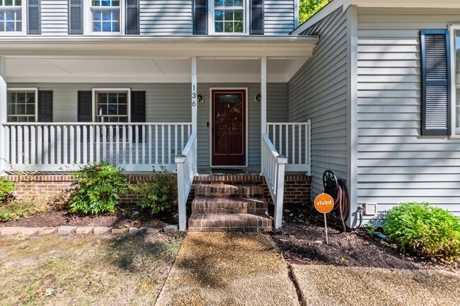 136 Tuckahoe Trce in Yorktown, VA - Foto de edificio - Building Photo