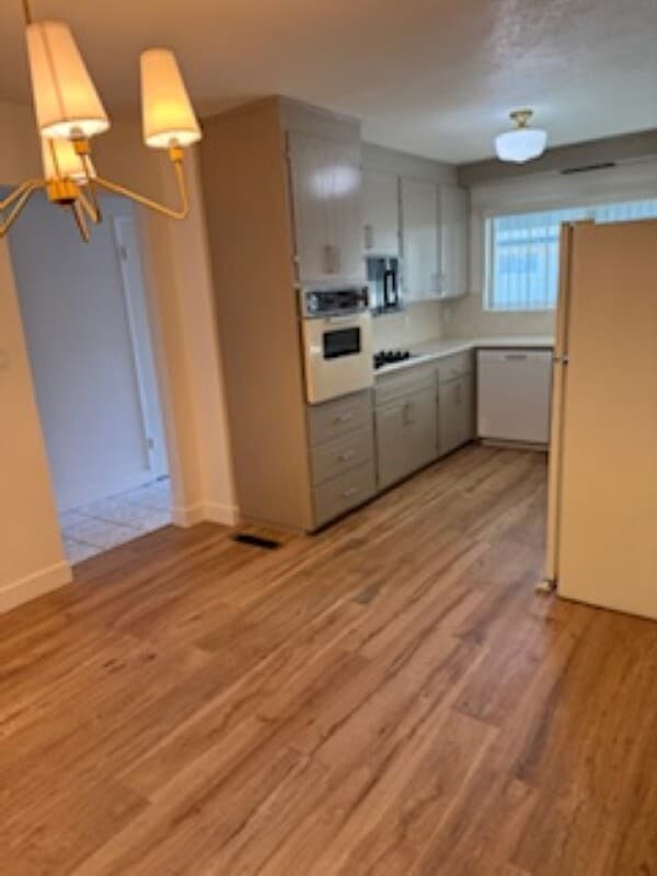 18544 Doris Ct in Castro Valley, CA - Foto de edificio - Building Photo