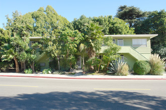 1864-74 Talmadge St in Los Angeles, CA - Building Photo - Building Photo