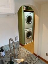 1000 W Indiana St in Bellingham, WA - Building Photo - Building Photo