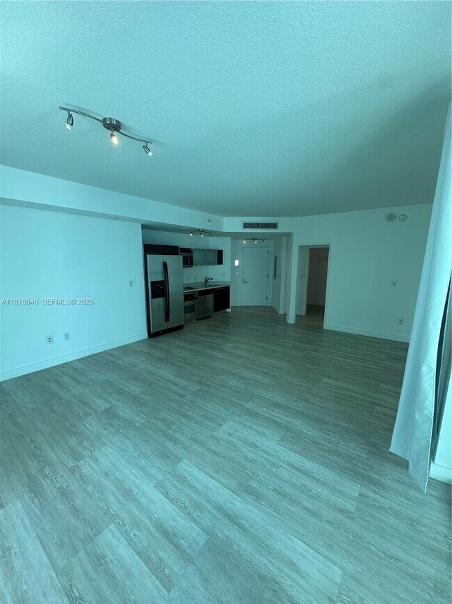 property at 1900 N Bayshore Dr