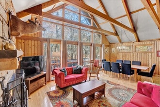 1046 Maple Dr in Pocono Lake, PA - Building Photo - Building Photo