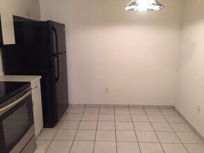712 SW 158th Terrace in Pembroke Pines, FL - Building Photo - Building Photo