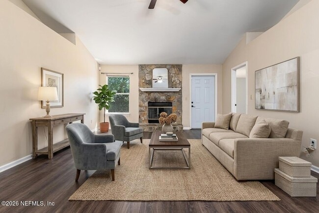 3317 Cancun Dr E in Jacksonville, FL - Building Photo - Building Photo