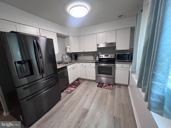 property at 1013 Copperfield Ct