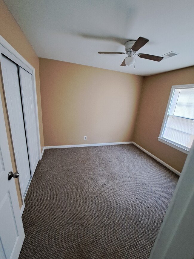 5740 Pilgrim Ave in Hanahan, SC - Building Photo - Building Photo