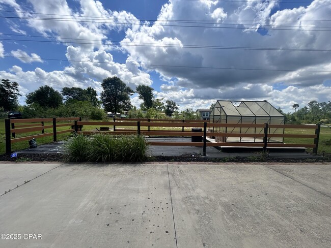 7407 Sweetbriar Rd in Panama City, FL - Building Photo - Building Photo