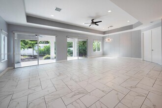 4920 NE 1st Terrace in Oakland Park, FL - Building Photo - Building Photo