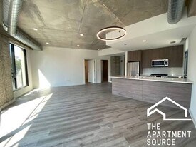 1118 W Patterson Ave in Chicago, IL - Building Photo