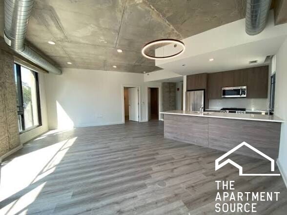 property at 1118 W Patterson Ave