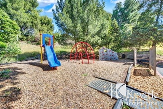 900 Cambridge Dr in Benicia, CA - Building Photo - Building Photo