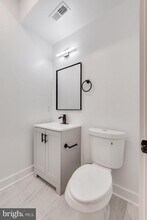 1028 W Arizona St in Philadelphia, PA - Building Photo - Building Photo