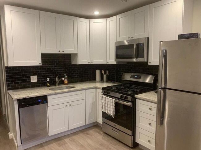 1703 S 11th St in Philadelphia, PA - Building Photo - Building Photo