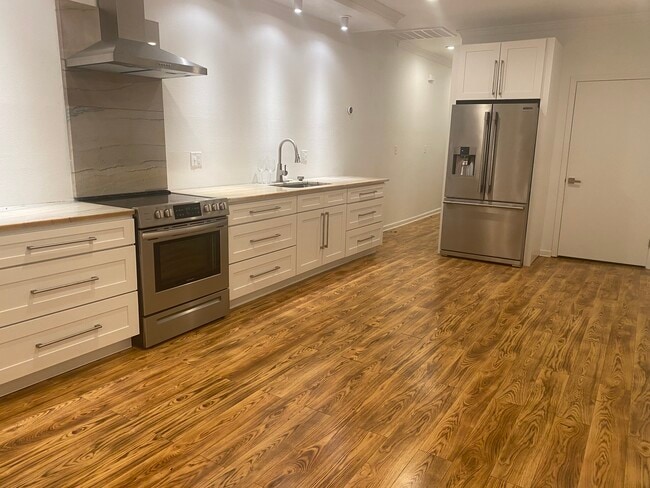 2504 Music St in New Orleans, LA - Building Photo - Building Photo