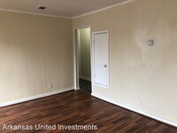161 Roosevelt Rd photo'