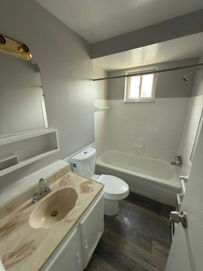 14835 Euclid Ave in East Cleveland, OH - Building Photo - Building Photo